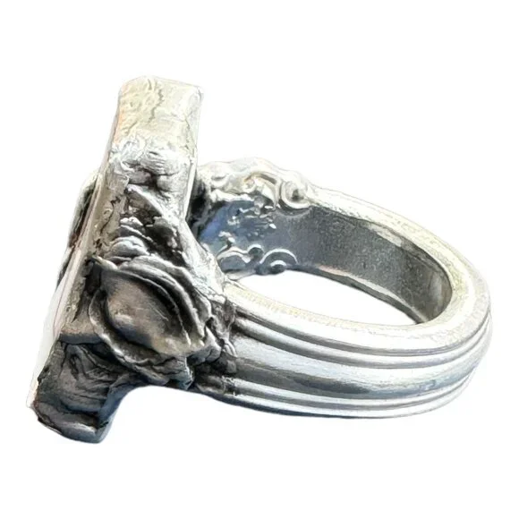 Peter Rabbit Alphabet Broken China Ring & 1847 Rogers Bro 3X SP Spoon Handle 7.5 - Picture 7 of 17